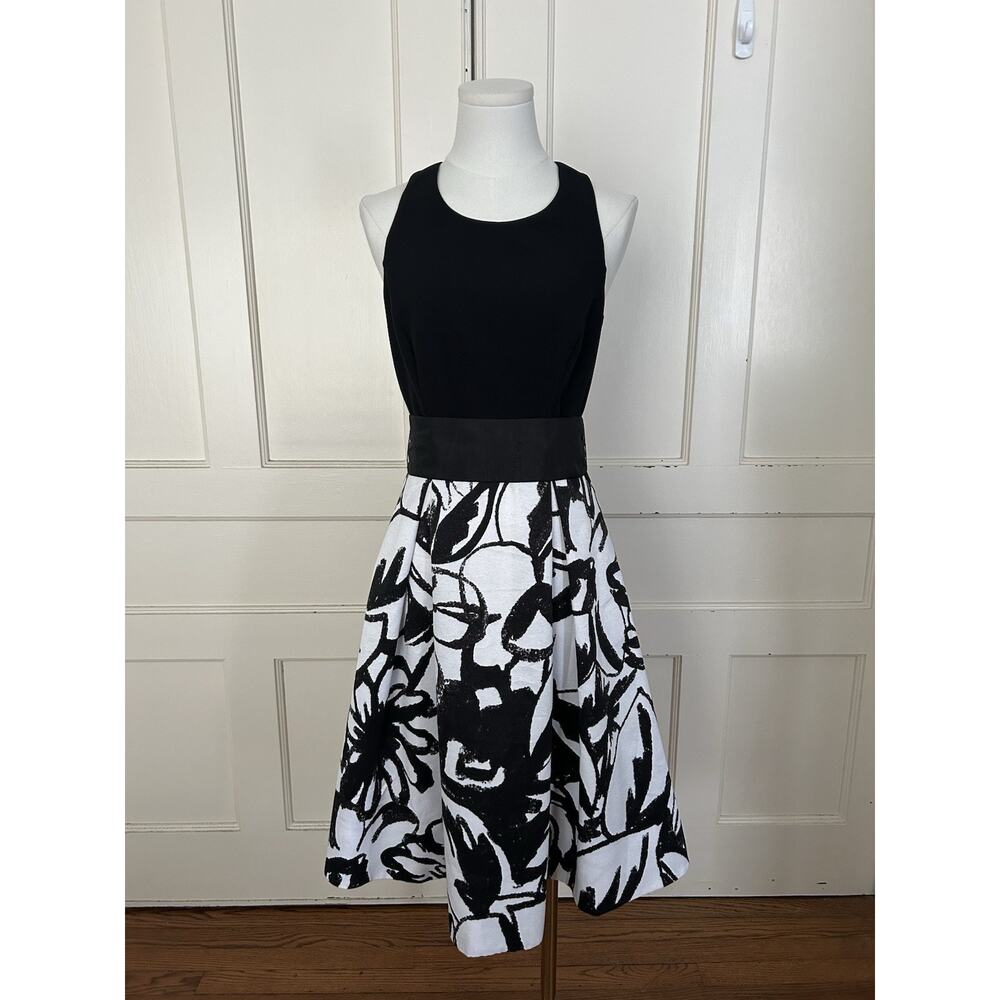 WHBM Floral Fit and Flare Belted Midi Dress Womens Size 6P Black White NWT